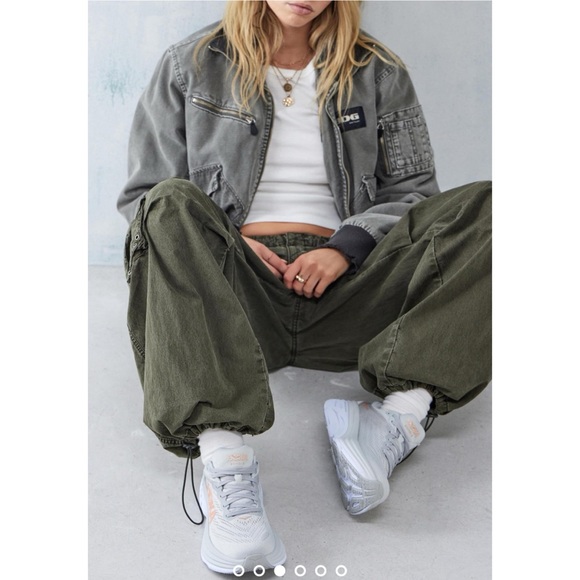 HOKA Bondi 8 White Trainers White Sneakers Size 9B - Picture 3 of 14